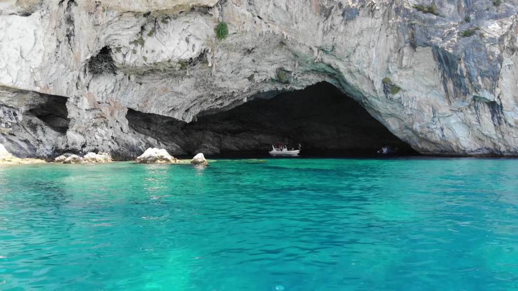 Meganisi Papanikolis Cave